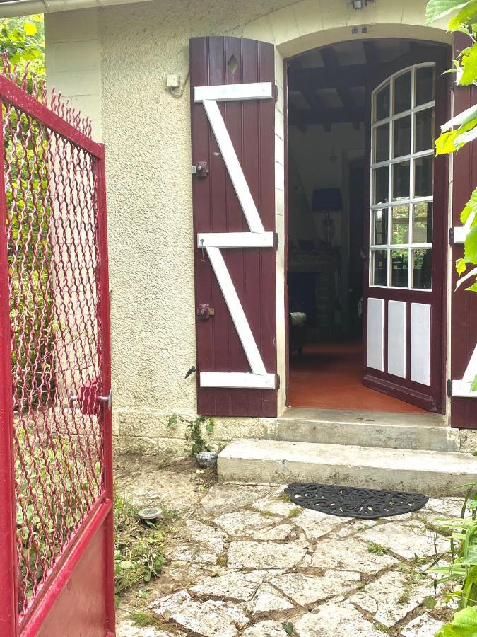 Charmante ancienne maison garde-barrière Oise 25min Roissy Betz Extérieur photo